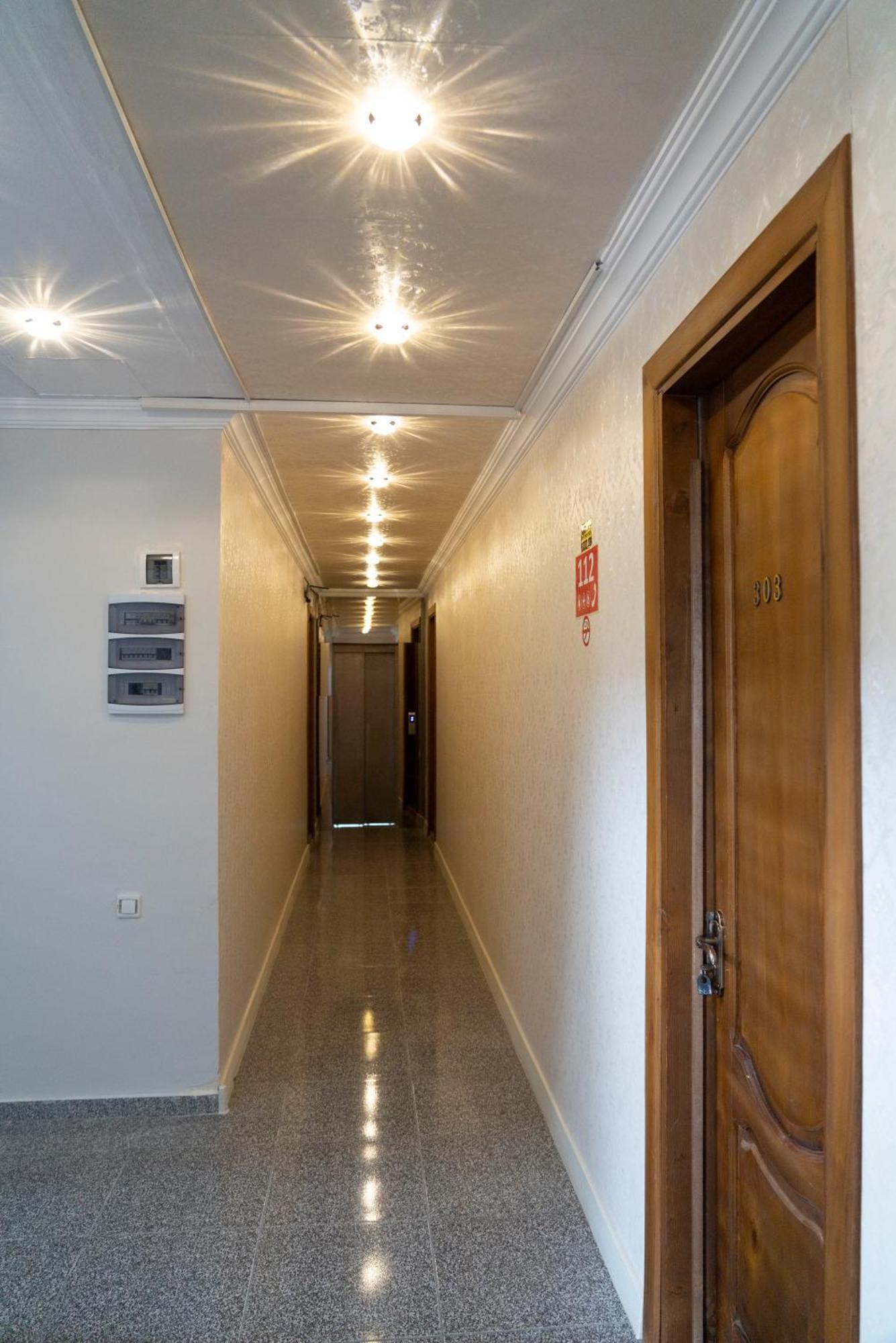Hotel Carleone Batumi Exteriör bild